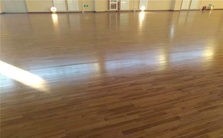 學校籃球館木地板一平米價格