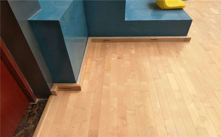 運(yùn)動(dòng)木地板污垢有辦法嗎？