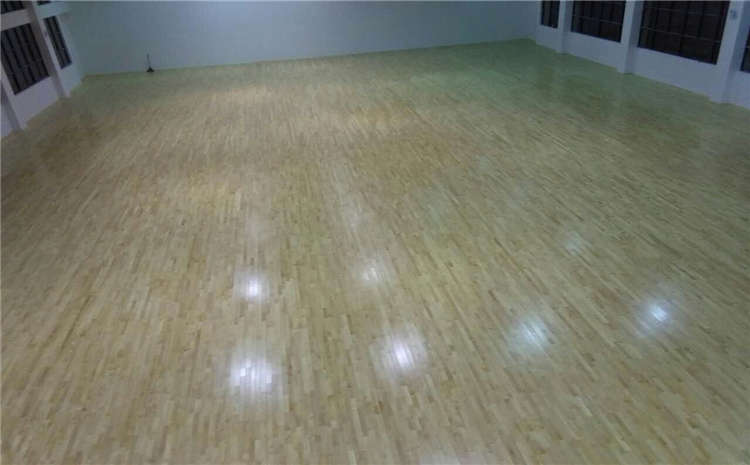 山西楓木運(yùn)動(dòng)木地板是多少錢