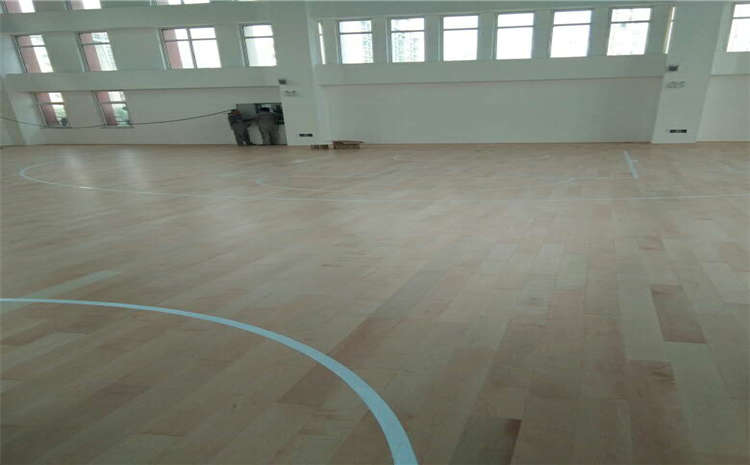 武漢硬木企口運動木地板施工方案