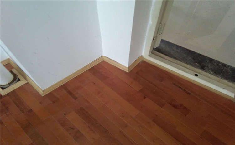 西藏楓樺木運動木地板廠家直銷