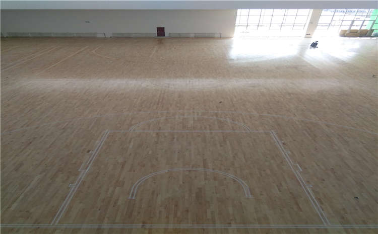 22厚籃球場地木地板廠**哪**好？