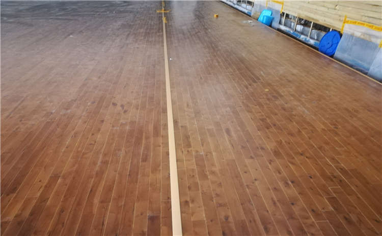專業舞臺木地板打磨翻新