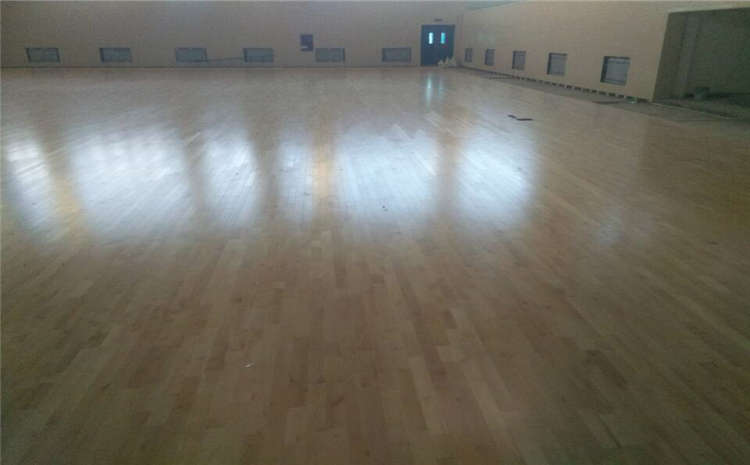 運(yùn)動木地板面板如何安裝？