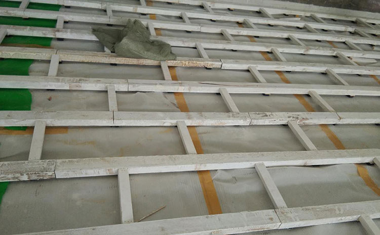 專用舞臺(tái)木地板哪家專業(yè)