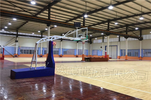 青島黃島區涌泉灣籃球俱樂部運動木地板 青島黃島區涌泉灣籃球俱樂部運動木地板圖1