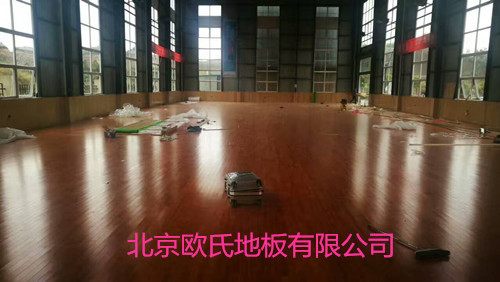 湖北恩施州消防隊(duì)體育館木地板案例 湖北恩施州消防隊(duì)體育館木地板案例