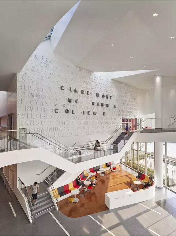 Roberts Pavilion體育館 Roberts Pavilion體育館