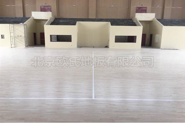 福州雷甸鎮(zhèn)中心小學(xué)籃球館木地板案例-4 福州雷甸鎮(zhèn)中心小學(xué)籃球館木地板案例-4