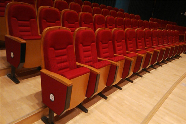 湖南運動木地板案例:湖南婁底文化館舞臺木地板案例 湖南運動木地板案例:湖南婁底文化館舞臺木地板案例