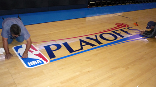 楓木運動木地板表面系統性的安裝和維護保養方法