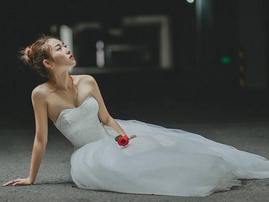 注意：并不是所有的舞蹈都適合運(yùn)動(dòng)木地板