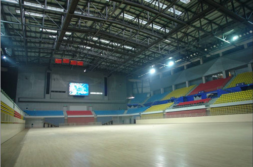 室內體育場館的楓木運動地板采購需要考慮到的問題