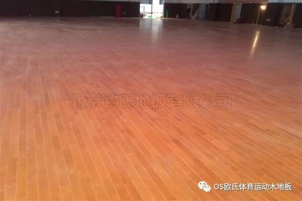 浙江湖州市吳興區(qū)吳興實驗中學籃球木地板鋪設(shè)工程 浙江湖州市吳興區(qū)吳興實驗中學籃球木地板鋪設(shè)工程