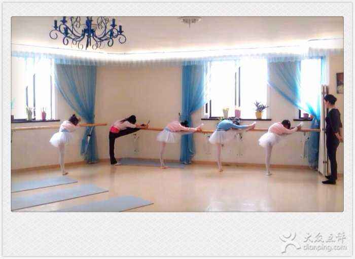 8種不可或缺的專業舞蹈室的基礎配置設備 8種不可或缺的專業舞蹈室的基礎配置設備