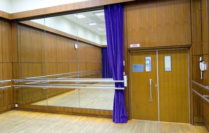 8種不可或缺的專業舞蹈室的基礎配置設備 8種不可或缺的專業舞蹈室的基礎配置設備