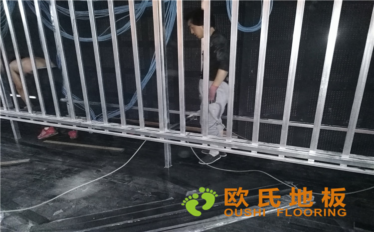 河北廊坊益田同文學校舞臺木地板-歐氏運動木地板